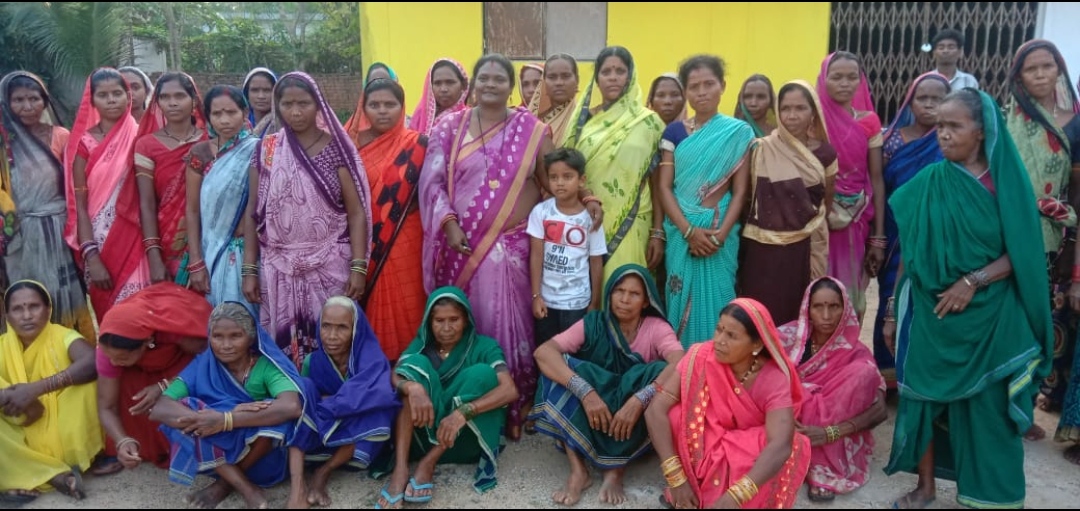 Photo of महिलाओं को जागरूक करने गांव गांव पहुंच रही है चौहान सेना।