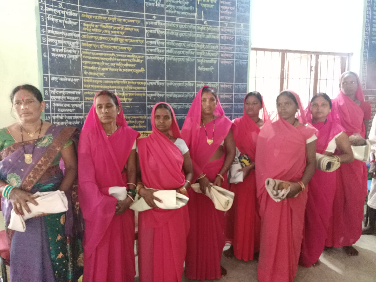 Photo of मितानिनों को किया गया सम्मानित
