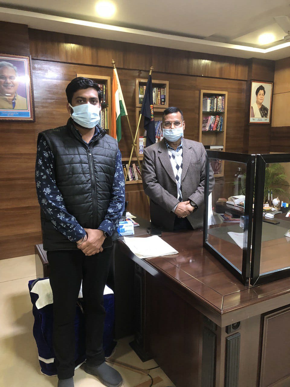 Photo of नवपदस्थ पुलिस अधीक्षक से आकाश दिक्षित ने की सौजन्य मुलाकात।