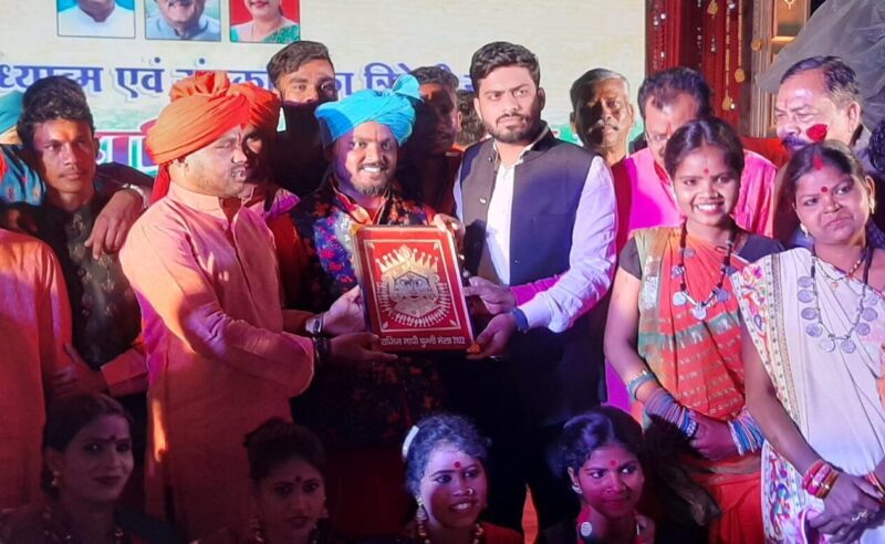 Photo of राजिम माघी पुन्नी मेला कार्यक्रम में शामिल हुए युवा कांग्रेस प्रदेश सचिव आकाश दिक्षित