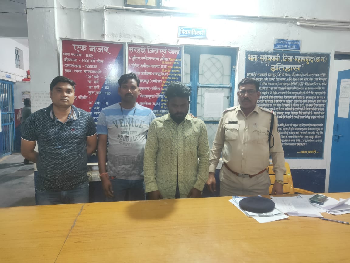 Photo of अपने आप को क्राइम ब्रांच का अधिकारी बताकर लूटपाट का आरोपी चढ़ा पुलिस के हत्थे