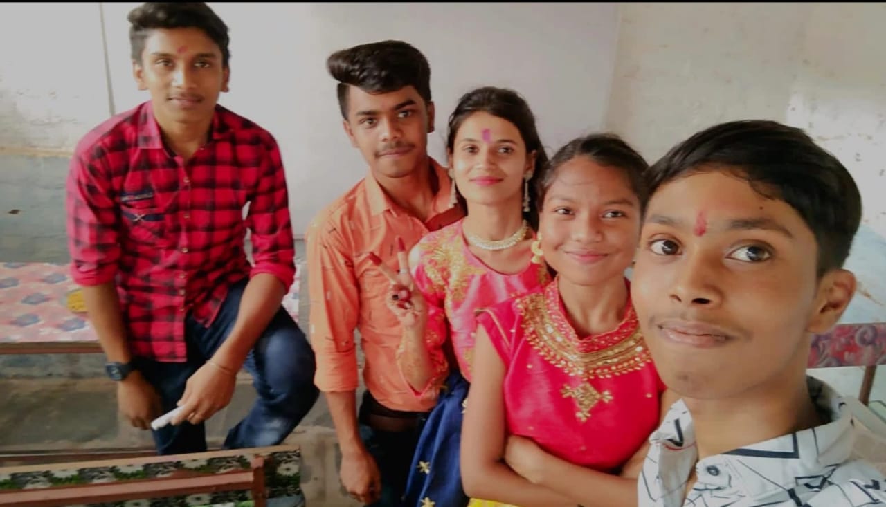 Photo of इंडियन पब्लिक स्कुल छुरा के दसवीं में छात्र छात्राएं दोनों ने मारी बाजी