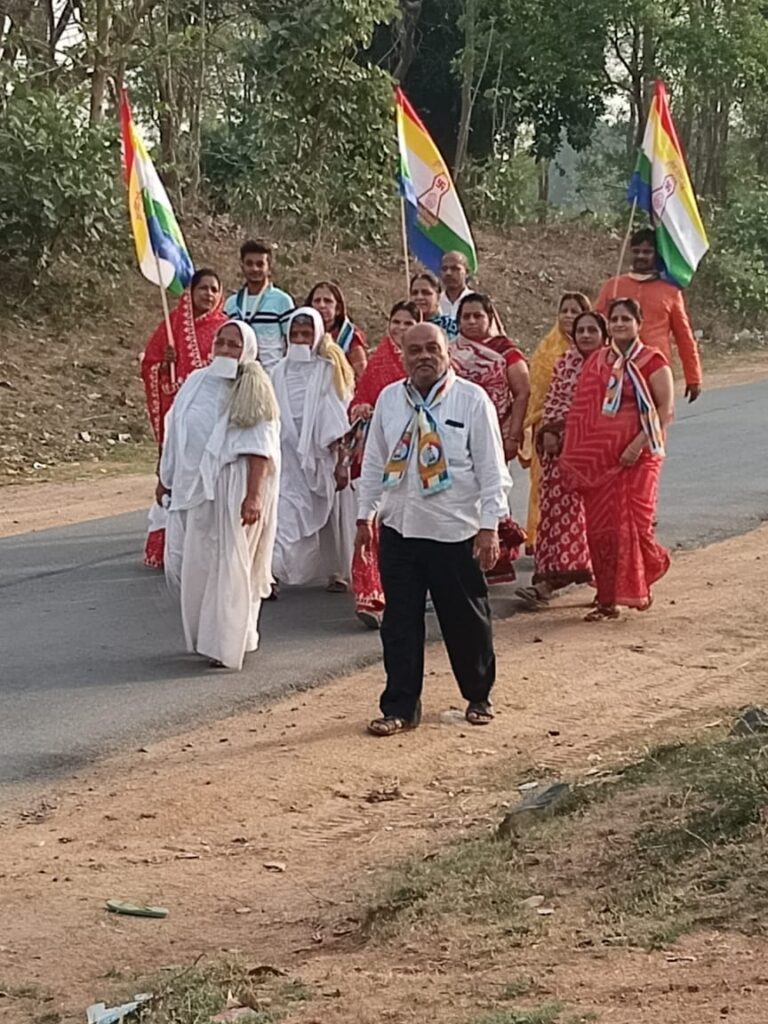 Photo of मङ्गल प्रवेश :  लंबे अंतराल के बाद छुरा में जैन संतों का मंगल प्रवेश