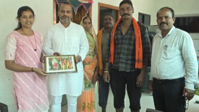 Photo of खल्लारी क्षेत्र के होनहार विद्यार्थियों का हुआ सम्मान, अंकित बागबाहरा ने दी बधाई