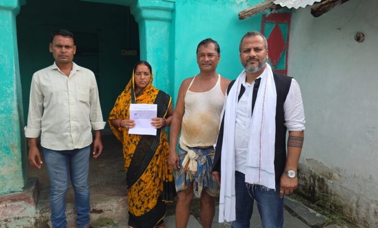 Photo of अब किसानों को बंट रही अमानक खाद : अंकित