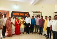 Photo of पूर्व धमतरी विधायक रंजना साहू को मिला ‘सदस्यता श्री’ सम्मान। भाजपा कार्यकर्ताओं को समर्पित किया सम्मान……