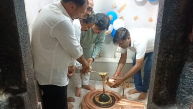 Photo of श्री बूढ़ेश्वर महादेव मंदिर के जीर्णोद्धार कार्य का ट्रस्ट सदस्यों ने किया निरीक्षण