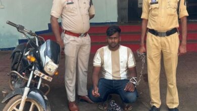 Photo of धमतरी पुलिस की बड़ी कार्यवाही – कुरूद थाना ने गांजा तस्कर को किया गिरफ्तार