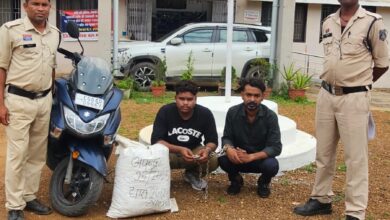 Photo of एंटी नारकोटिक्स टास्क फोर्स एवं थाना कोमाखान पुलिस की संयुक्त बड़ी कार्यवाही – 2 तस्कर गिरफ्तार, 9 किलो गांजा सहित 2.02 लाख का माल जप्त