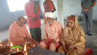 Photo of कुरूद के महतारी काली मंदिर में पूर्व विधायक गुरुमुख सिंह होरा ने किया दीप प्रज्वलन, नवरात्र पर दी शुभकामनाएं