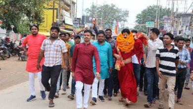 Photo of बोल कालिया से गूंज उठा गरियाबंद, पंडित युवाराज पांडेय का हुआ भव्य स्वागत,
