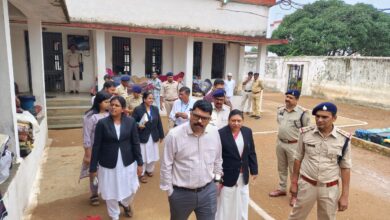 Photo of अंडर ट्रायल रिव्यू कमेटी ने किया जिला जेल का निरीक्षण… भोजन व्यवस्था सहित चिकित्सकीय सुविधाओं का लिया जायजा