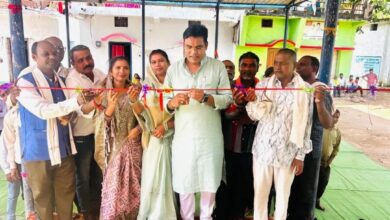 Photo of विधायक ओंकार साहू ने किया ग्राम सेहराडबरी में नव-निर्मित सामुदायिक कला मंच का लोकार्पण