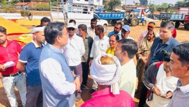 Photo of धान खरीदी में बहानेबाजी बंद हो — लिमतरा में विधायक साहू ने दिए सख्त निर्देश