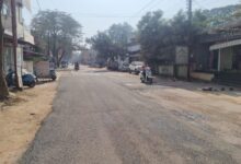 Photo of जनता की चीख नहीं, मंत्री का दौरा सुनता है प्रशासन—धमतरी की सड़कें बनीं “VIP मेकअप ज़ोन”