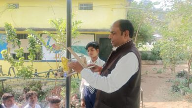 Photo of अंधविश्वास के प्रति छात्रों को जागरूक किया, दिखाए गया वैज्ञानिक चमत्कार सहित कौशल