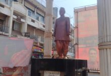 Photo of धमतरी पुण्यतिथि के दिन भी नगरनिगम ने नहीं ली सुध : लालबहादुर शास्त्री जी की मुर्ति धूल के गुबार में