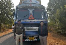 Photo of जिले में अवैध धान पर सख्त कार्रवाई, 2250 कट्टा धान एवं धान से भरा एक ट्रक जब्त