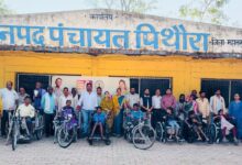 Photo of दिव्यांगजनों को सहायक उपकरणों का वितरण