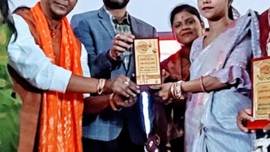 Photo of महिला दिवस पर शिक्षा के क्षेत्र में उत्कृष्ट कार्य के लिए सीमा चंद्राकर हुई सम्मानित