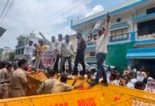 Photo of सीएमएचओ कार्यालय का शहर कॉंग्रेस कमेटी द्वारा घेराव।