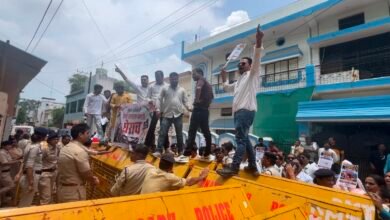 Photo of सीएमएचओ कार्यालय का शहर कॉंग्रेस कमेटी द्वारा घेराव।