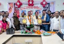 Photo of करारोपण अधिकारी मानसिंग बरिहा एवं पंचायत सचिव बहादुर यादव को दी भावभीनी विदाई….