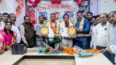 Photo of करारोपण अधिकारी मानसिंग बरिहा एवं पंचायत सचिव बहादुर यादव को दी भावभीनी विदाई….